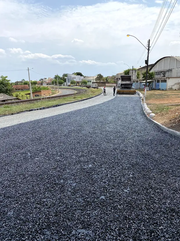 Base de brita graduada — obra executada pela Soleeng